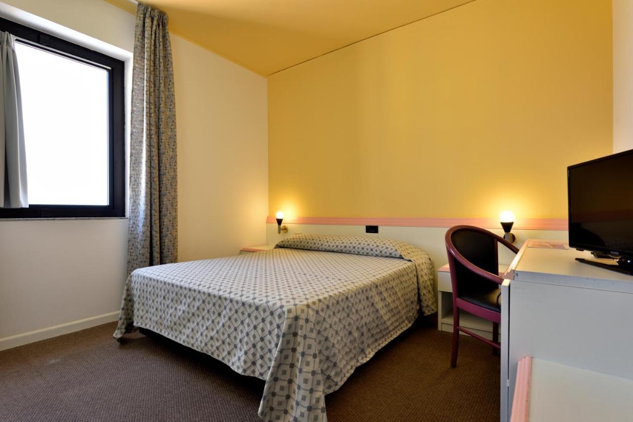 Hotel Orri Tortolì Eksteriør bilde